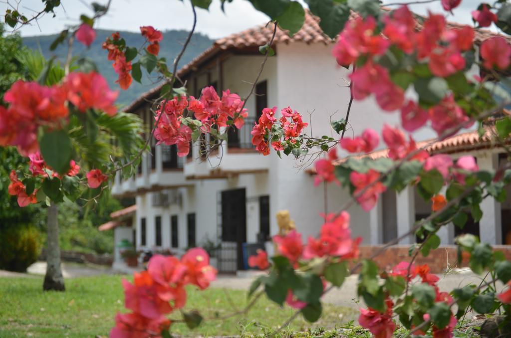 Hotel Campestre La Ribera Del Fonce San Gil Exterior photo